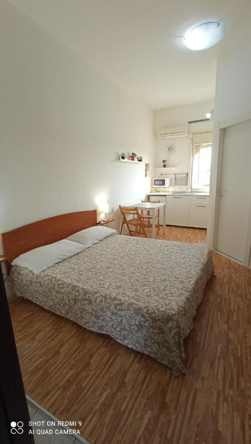 Fontanarossa Airport Apartment Катания Экстерьер фото