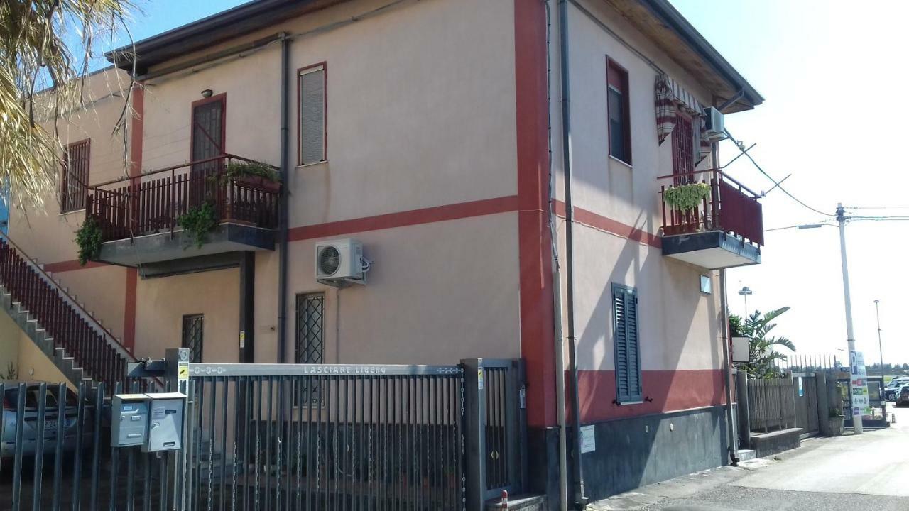 Fontanarossa Airport Apartment Катания Экстерьер фото